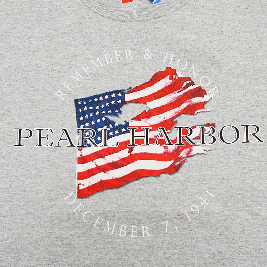 Woman&#39;s Remember &amp; Honor Pearl Harbor T-shirt, Gray